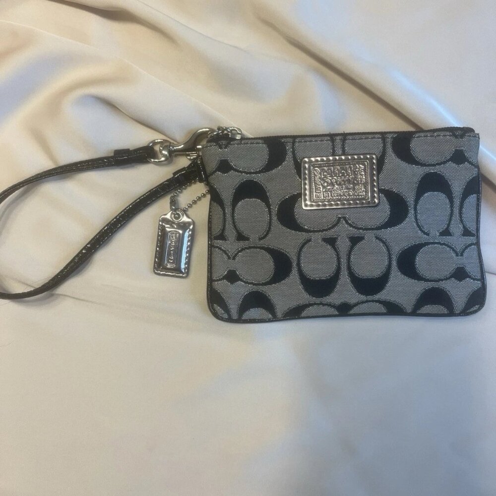 Coach Poppy Wristlet Coin Purse
